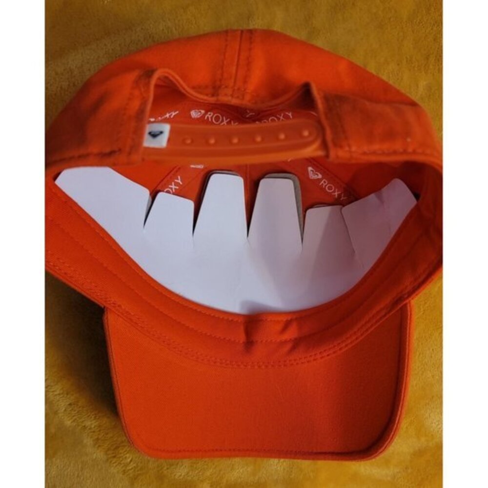 Roxy snapback hat - Picture 3 of 3
